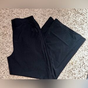 NWT Fabletics Black Wide Leg Active Pants size Large